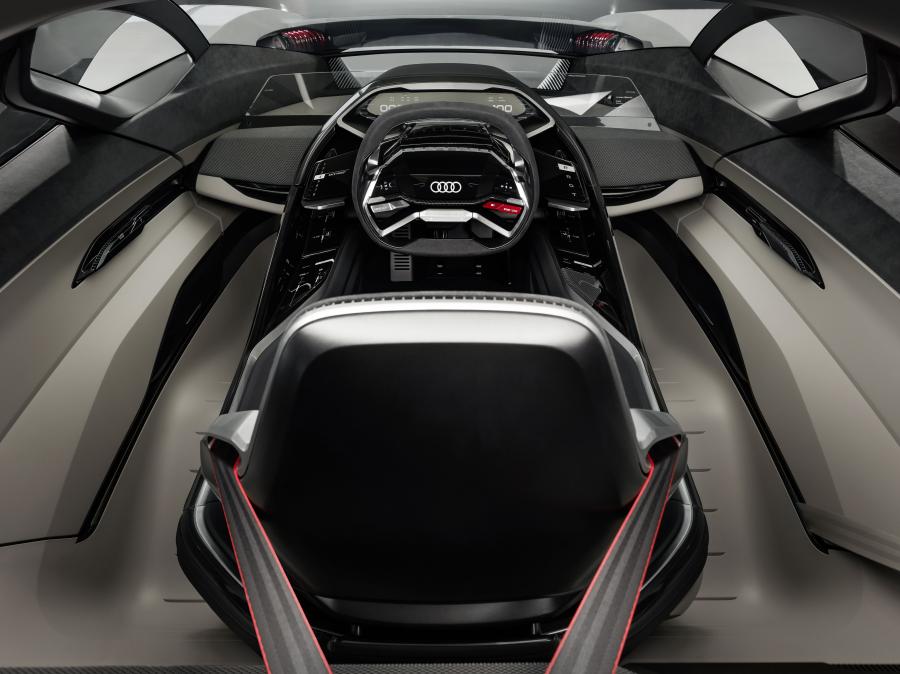 Торпедо Audi PB 18 e-tron 2018 года  (фото 19 из 51)